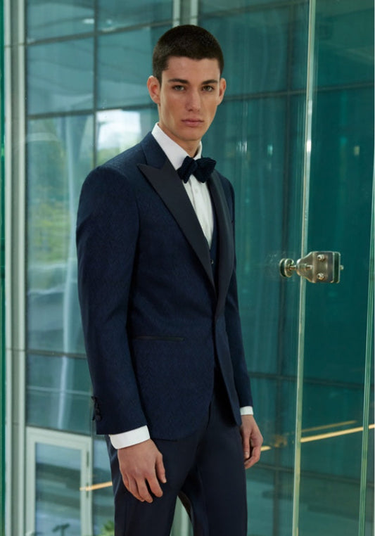 The Timeless Elegance of the Black Tie Event Dress Code in the City of London