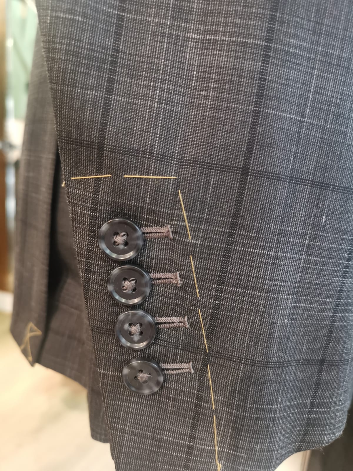 Made in Italy – Handmade Full Canvas Suit in Super 150s Wool
